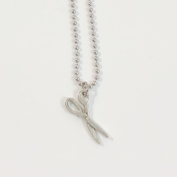 Petite Scissor Necklace NWT - Picture 2 of 7
